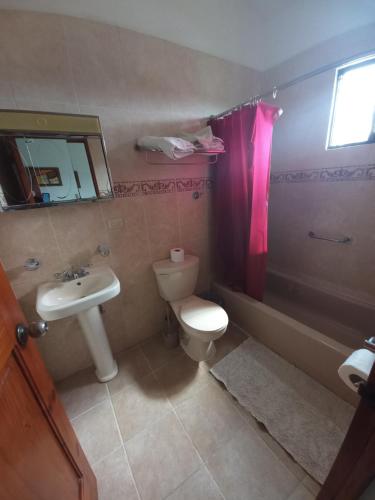 Kylpyhuone majoituspaikassa Residencial Estephany