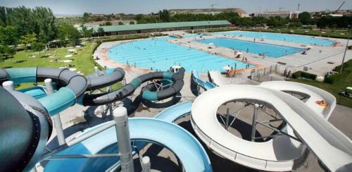 O vedere a piscinei de la sau din apropiere de Marqués de La Rioja