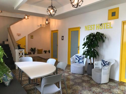 Zona de estar de Hotel Nest