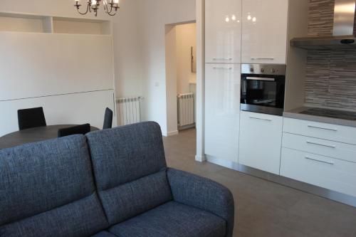A kitchen or kitchenette at Appartamento Torre Matilde