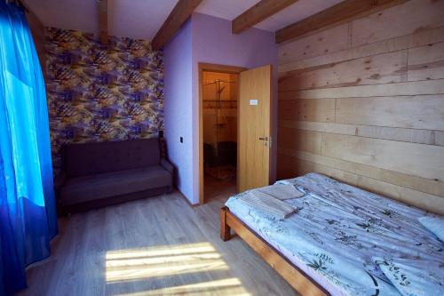 Billede fra billedgalleriet på Viesu nams Liepas i Baltais Dukstgals