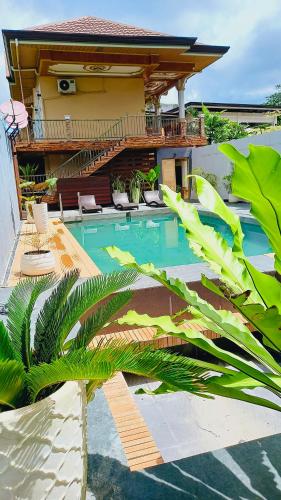 Kolam renang di atau dekat dengan Villa Marii