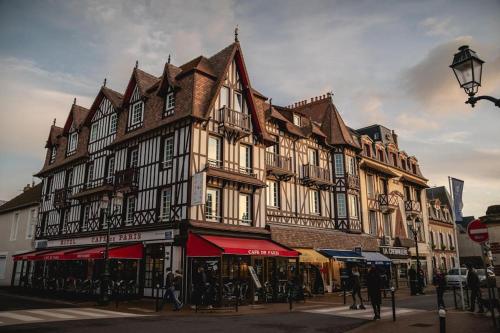 Gallery image of Eden Cottage in Saint Gatien des Bois