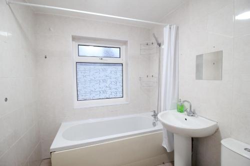 Olive Contractor House photo 9