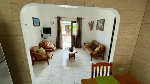 A seating area at Roche Kerlan Apartments