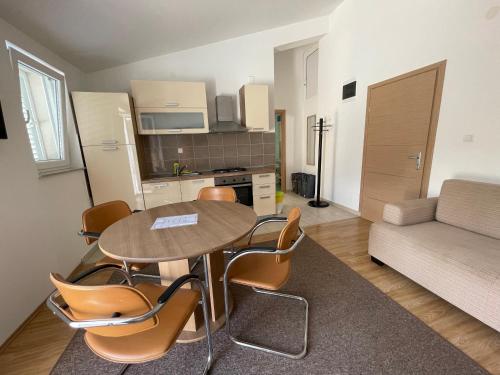 Φωτογραφία από το άλμπουμ του Petros Apartments Pag σε Pag
