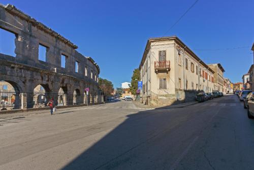 Η γειτονιά γύρω από ή μία γειτονιά κοντά σε αυτό το διαμέρισμα