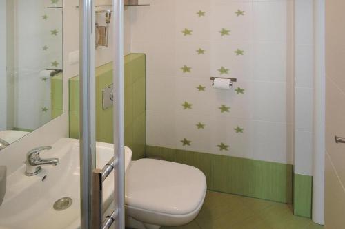 Phòng tắm tại Terraced house, Miedzyzdroje