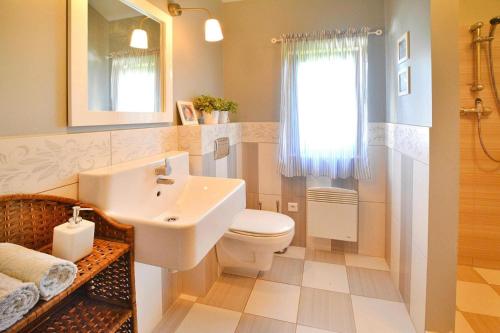 Φωτογραφία από το άλμπουμ του Comfortable holiday home for 8 people, Oswino σε Oswino