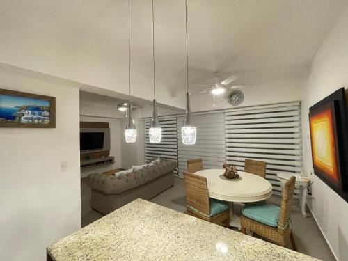 Kuchyň nebo kuchyňský kout v ubytování RESORT PLAYA AZUL 2 dormitorios