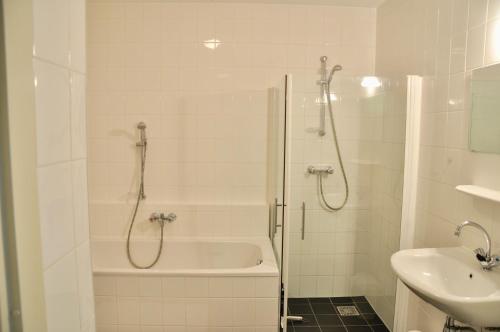 Koupelna v ubytování Duinerei appartement B203