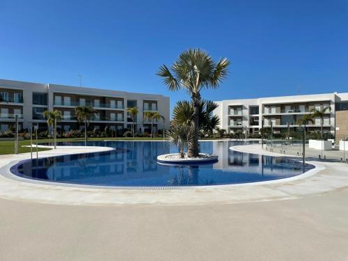 Bazén v ubytovaní LyriosHomes Luxury Costa Ballena Beach alebo v jeho blízkosti