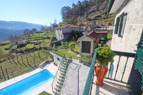 Eira Costa House by Gerês Casas