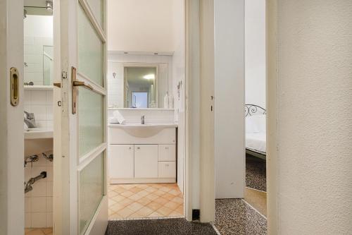 Ванная комната в Appartamento al porto di Santa Margherita by Wonderful Italy