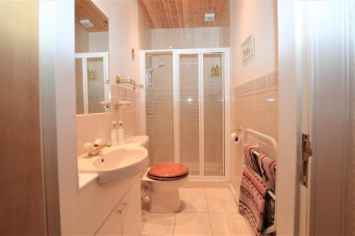 Ένα μπάνιο στο Kames View Apartment