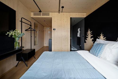 Numa Vienna Wood