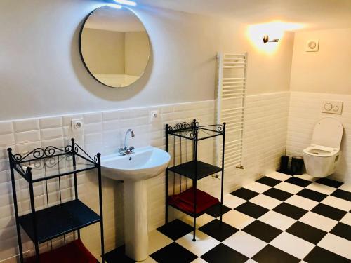 Koupelna v ubytování La Chambre Spa la maison Searle à Tourtour