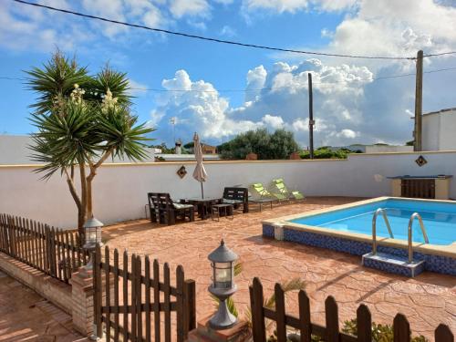 奇克拉納－德拉弗龍特拉的住宿－Casa Rafael-Chalet con piscina privada，相簿中的一張相片
