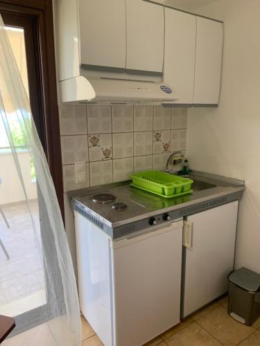 Μπαλλας Παναγιωτης BallasStudiosにあるキッチンまたは簡易キッチン
