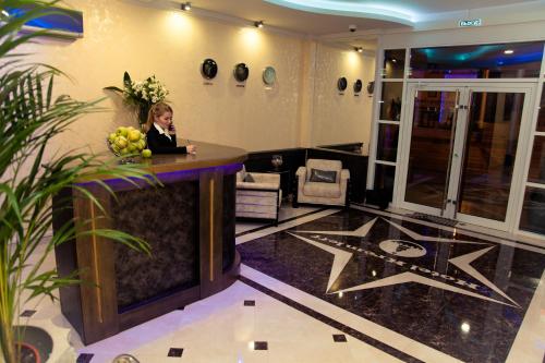 The lobby or reception area at Hotel Kremleff
