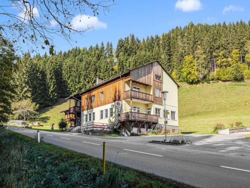 Gallery image of Sprawling Holiday Home in Kliening near Ski Area F1 Circuit in Kliening