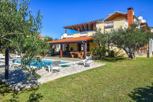 Fotografie z fotogalerie ubytování Apartments & Mobile Homes Ivas v Pakoštane