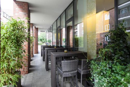 Ein Garten an der Unterkunft Lindner Hotel Hamburg am Michel, part of JdV by Hyatt