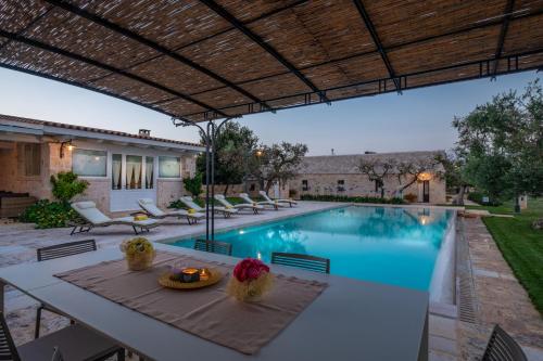 Gallery image of Trulli Oasi Fiorita - Exclusive Apulian Holidays in Castellana Grotte