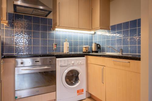 PREMIER SUITES Bristol Redcliffe photo 26