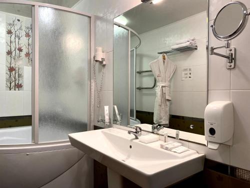 Ванная комната в АМАКС Сити Отель