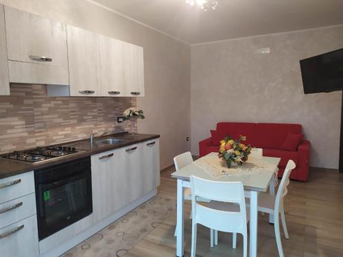 Dapur atau dapur kecil di La Playa Del Sol Tropea