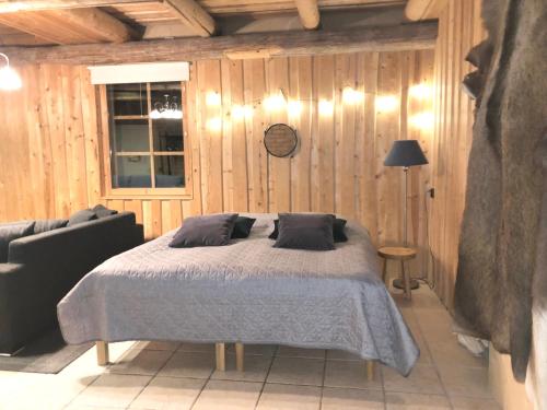 Gallery image of Seitsemisen Torpat Log Cabin in Latovesi