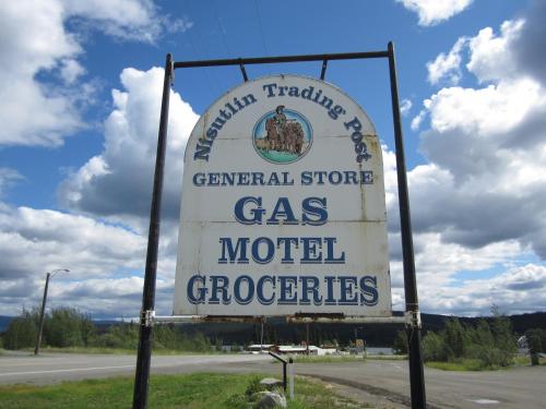 Nisutlin Trading Post Motel – Photos 3