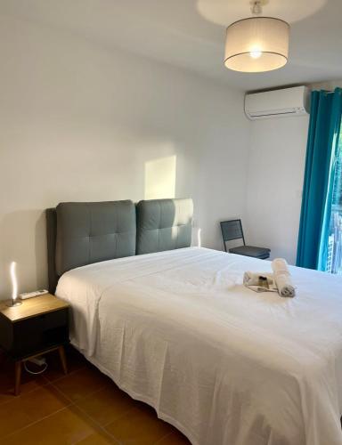 Oxford 1-bedroom apartment in a new building with pool and parking photo 9