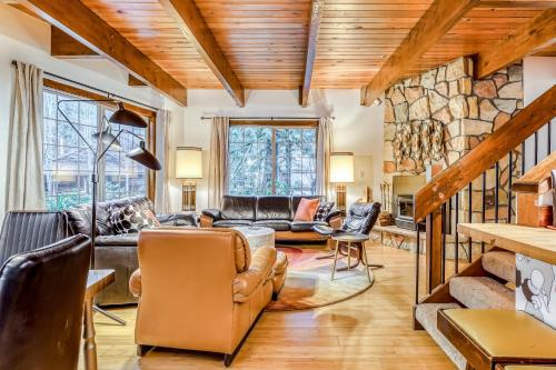 Jean Claude's Alpine Chalet – Photos 3
