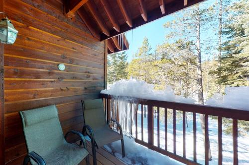 Snow Porch – Photos 2