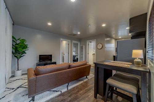 The Rosewood Roost – Photos 3