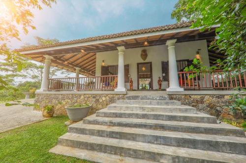 Κήπος έξω από το Villa Monarapila