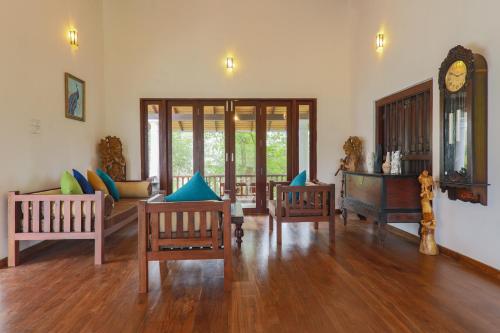 Χώρος καθιστικού στο Villa Monarapila