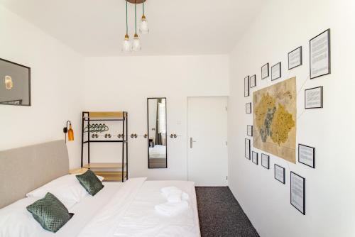Una cama o camas en una habitación de Internesto Brno