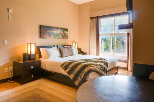 Gallery image of Silver Creek Lodge in Canmore