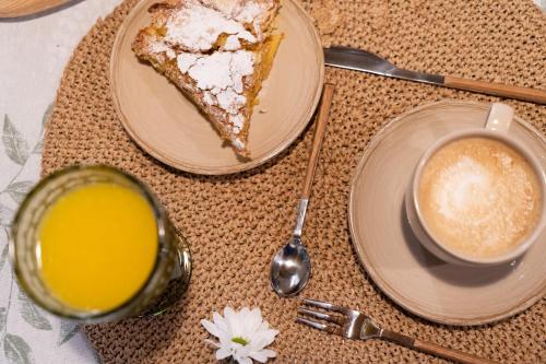 Еда / где поесть недалеко от гостевого дома