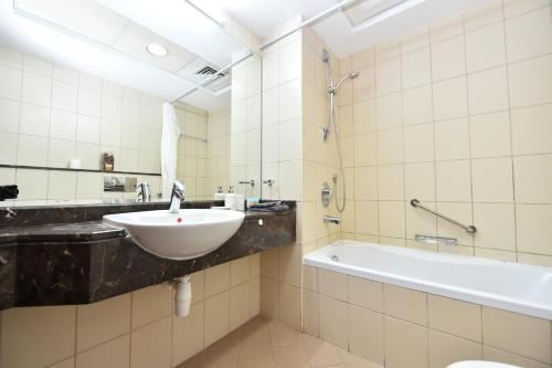 Koupelna v ubytování Luxury Escapes - Studio in JLT X1 Tower close to Metro