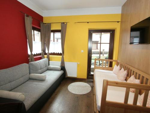 Posezení v ubytování Cozy Apartment in L ngenfeld With Sauna