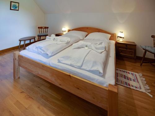 Galeriebild der Unterkunft Apartment in Mooswald in Carinthia with pool in Fresach