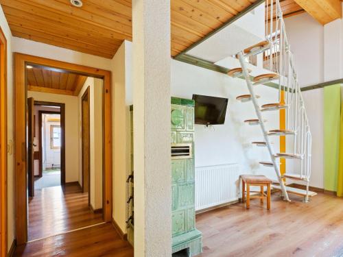 Apartment in Saalbach near Ski Slopes