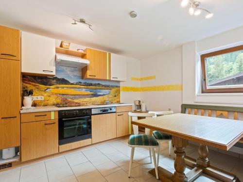 Apartment in Saalbach near Ski Slopes