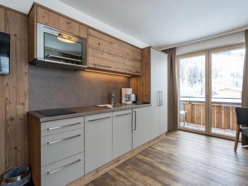 Chalet in Saalbach near Ski Lift and Sauna