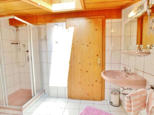 Koupelna v ubytování Apartment in Bramberg near Wildkogel Arena