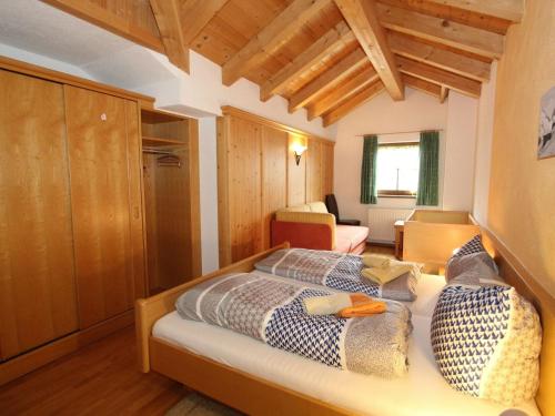 Posteľ alebo postele v izbe v ubytovaní Spacious Apartment in L ngenfeld with Sauna